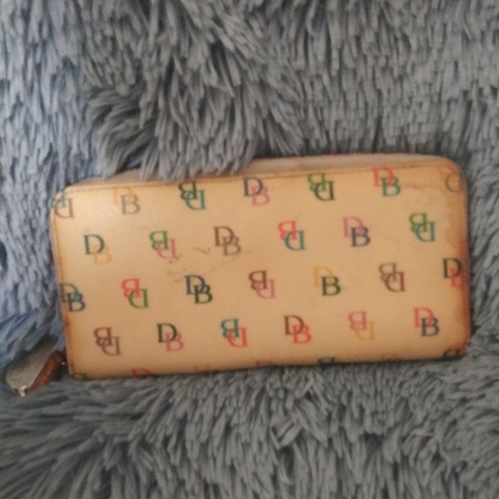 Wallet - Picture 2 of 3